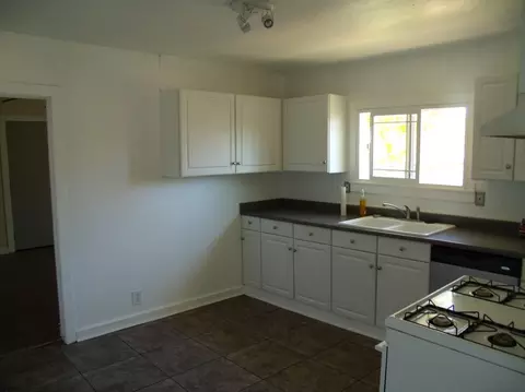 1820 Grandview Ave, Redding, CA 96001 photo 3
