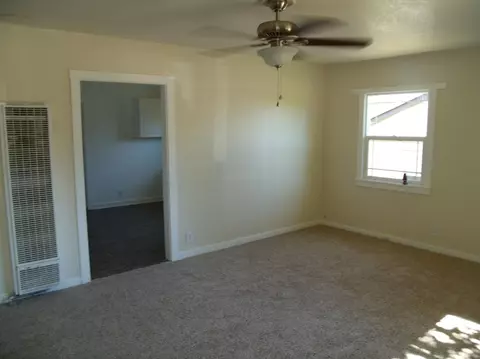 1820 Grandview Ave, Redding, CA 96001 photo 2