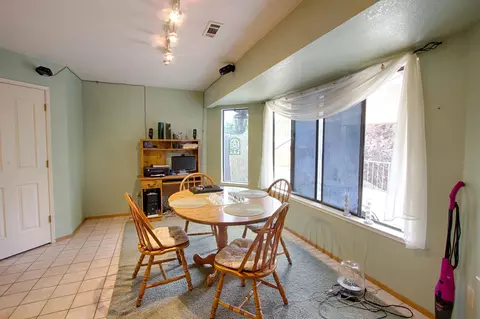 1124 Peregrine Way, Redding, CA 96003 photo 10
