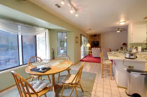 1124 Peregrine Way, Redding, CA 96003 photo 9