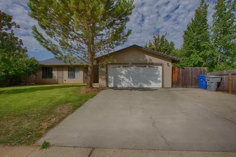 1124 Peregrine Way, Redding, CA 96003 photo 1