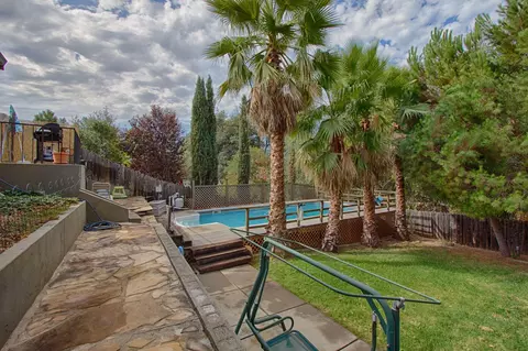 1124 Peregrine Way, Redding, CA 96003 photo 7