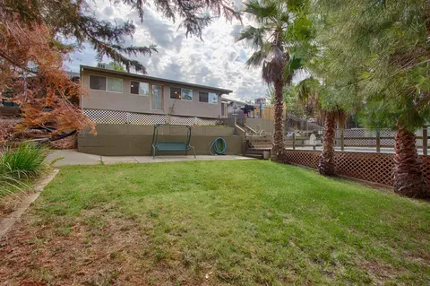 1124 Peregrine Way, Redding, CA 96003 photo 8