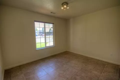 974 Paramount Way, Redding, CA 96003 photo 10