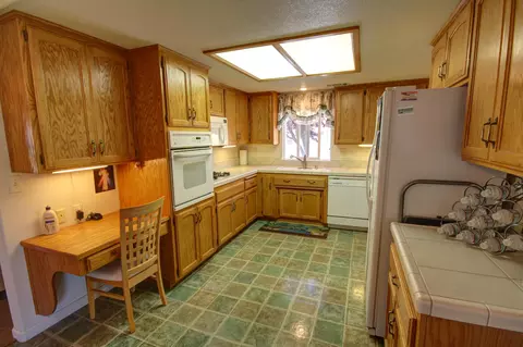 1754 Capistrano Walk, Redding, CA 96003 photo 3