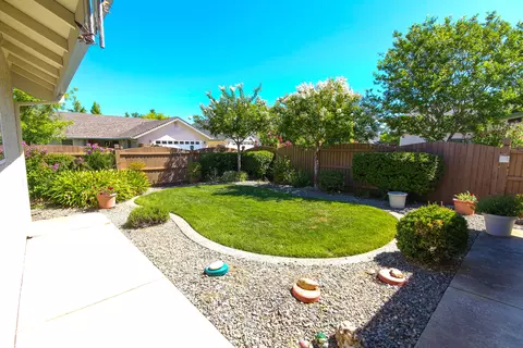 1754 Capistrano Walk, Redding, CA 96003 photo 2