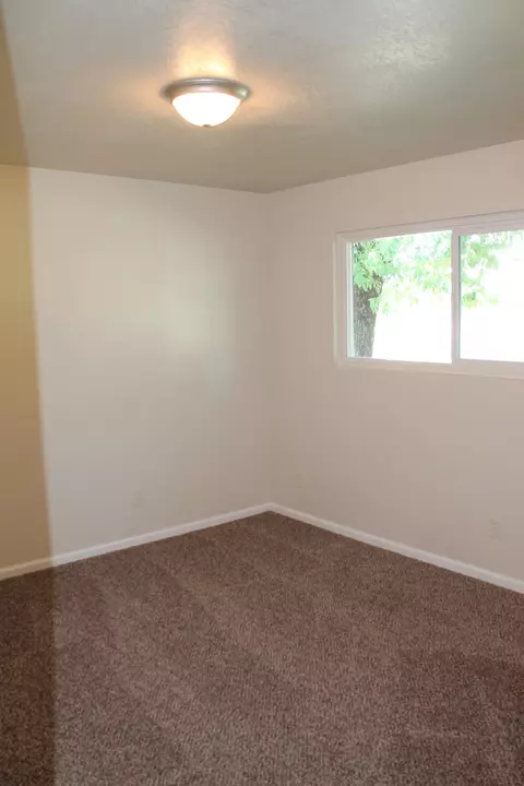 3427 Daisy St, Anderson, CA 96007 photo 12