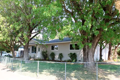 3427 Daisy St, Anderson, CA 96007 photo 4