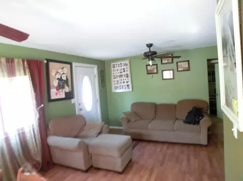 19869 Loop St, Anderson, CA 96007 photo 2