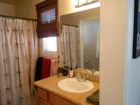 2341 La Villa, Redding, CA 96003 photo 8