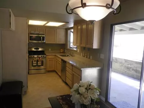 22301 Mirror Valley Ln, Redding, CA 96003 photo 9