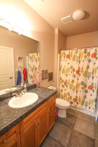 530 Castenda Dr, Redding, CA 96003 photo 18