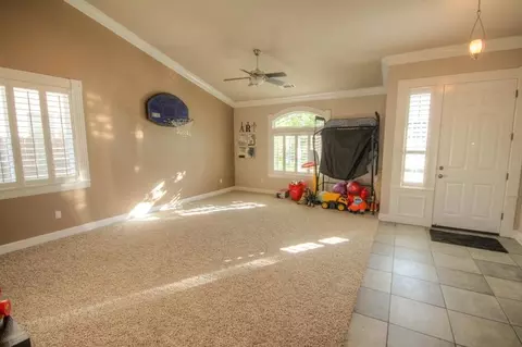 530 Castenda Dr, Redding, CA 96003 photo 6