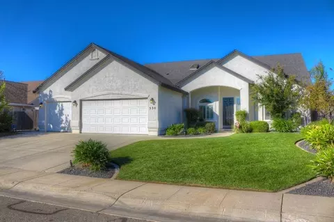 530 Castenda Dr, Redding, CA 96003 photo 1