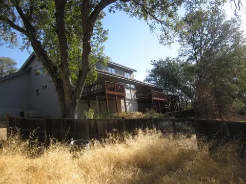 8096 Montgomery Cir, Redding, CA 96001 photo 17