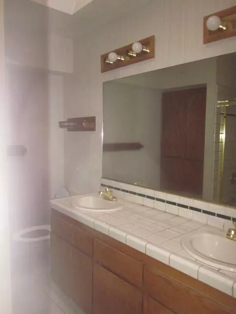 8096 Montgomery Cir, Redding, CA 96001 photo 11