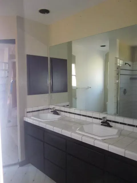 8096 Montgomery Cir, Redding, CA 96001 photo 6