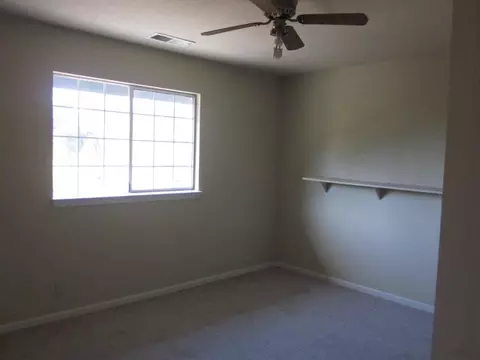 8096 Montgomery Cir, Redding, CA 96001 photo 9