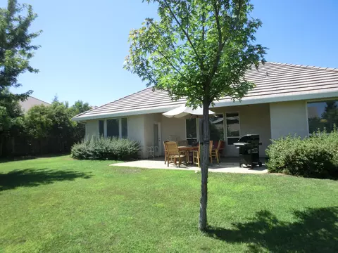 1097 Coggins, Redding, CA 96003 photo 11