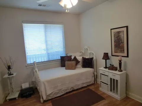 1097 Coggins, Redding, CA 96003 photo 9