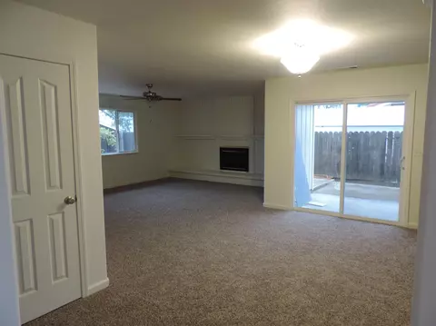 2503 Velia St, Redding, CA 96002 photo 5