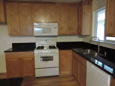 2503 Velia St, Redding, CA 96002 photo 9