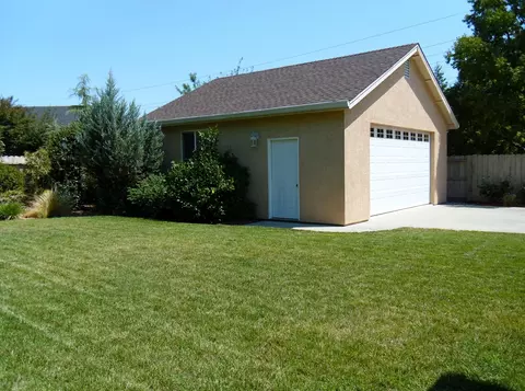 3070 Madison River Dr, Redding, CA 96002 photo 9