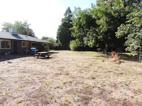 19674 Day Ln, Redding, CA 96002 photo 14