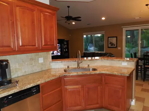 425 Spire Point Dr, Redding, CA 96003 photo 4