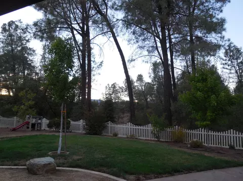 425 Spire Point Dr, Redding, CA 96003 photo 19