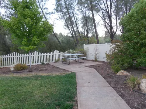 425 Spire Point Dr, Redding, CA 96003 photo 20