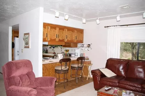 8891 Simmons Rd, Redding, CA 96001 photo 5