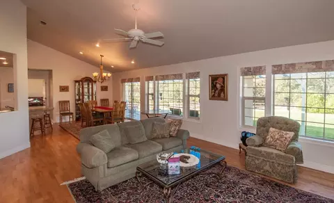 20345 Greenview Dr, Redding, CA 96002 photo 3