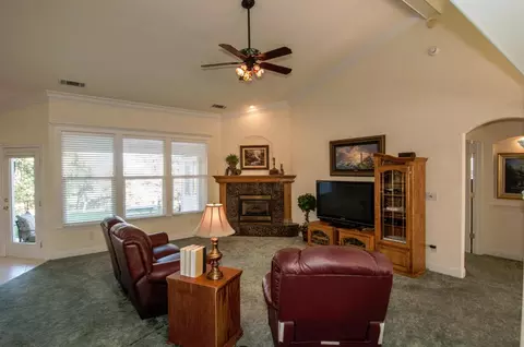 4325 Sounding Brook Ct, Redding, CA 96001 photo 9