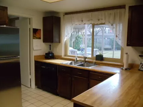3325 Winding Way, Redding, CA 96003 photo 6
