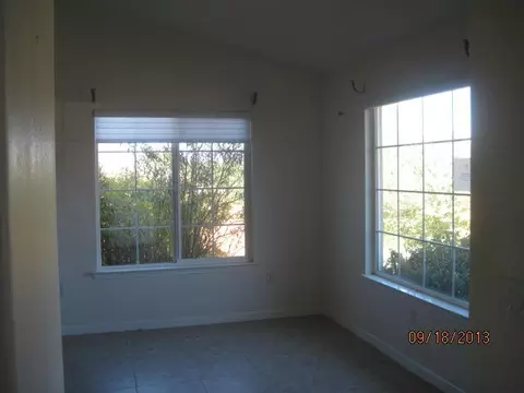 1130 Palacio Dr, Redding, CA 96003 photo 2