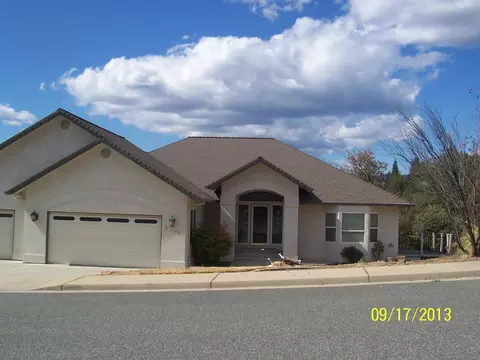 3346 Stanford Dr, Redding, CA 96003 photo 2