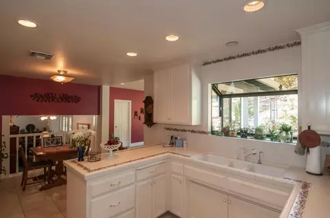 3368 Harlan Dr, Redding, CA 96001 photo 5