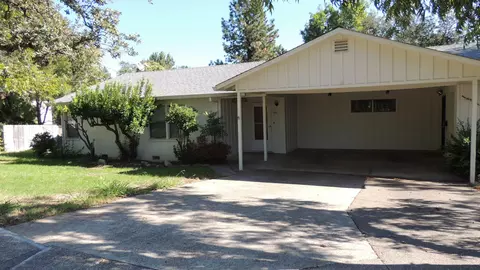 2115 Olive Ave, Redding, CA 96001 photo 2