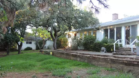 2115 Olive Ave, Redding, CA 96001 photo 12
