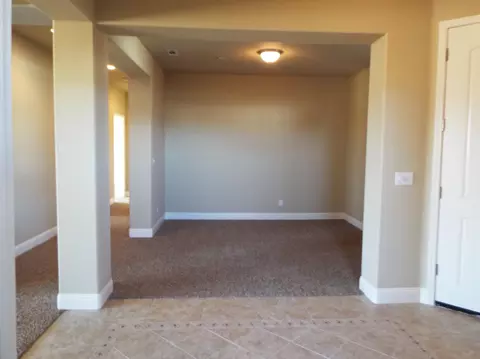 19453 Carnegie Dr, Redding, CA 96003 photo 5