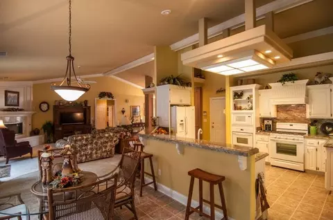 2572 Templeton Dr, Redding, CA 96002 photo 17