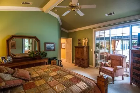 2572 Templeton Dr, Redding, CA 96002 photo 23