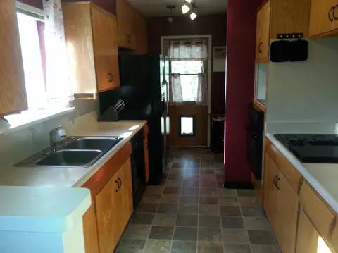 1550 Pleasant St, Redding, CA 96001 photo 8
