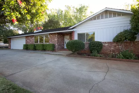 820 Hallmark Dr, Redding, CA 96001 photo 1