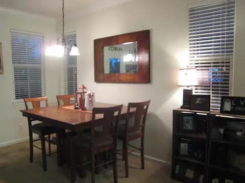 2051 Vienna Way, Redding, CA 96003 photo 4