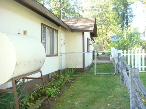 300 Orem St, Mount Shasta, CA 96067 photo 11