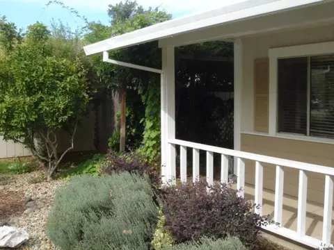 1672 Galaxy Way, Redding, CA 96002 photo 2