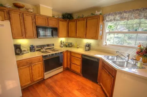 19101 Nathan Way, Redding, CA 96003 photo 5