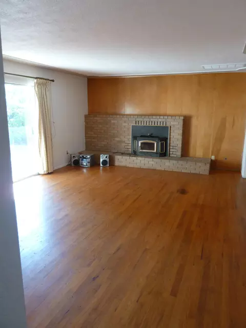 2755 Irwin Rd, Redding, CA 96002 photo 13